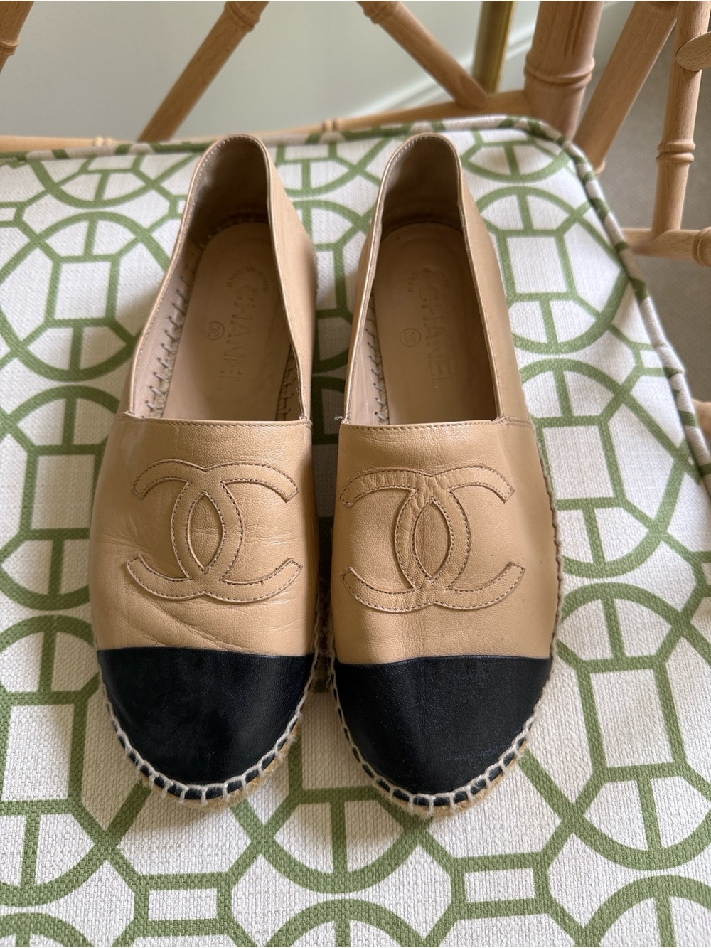 CHANEL Beige and Black Two-Tone Leather Espadrille Flats 39